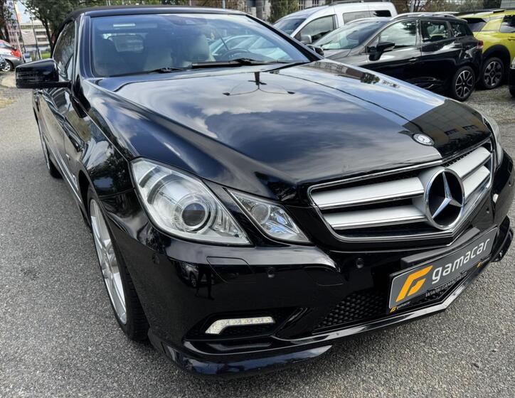 Mercedes-Benz Třídy E 8