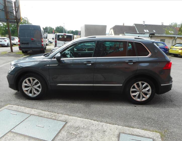 Volkswagen Tiguan 8