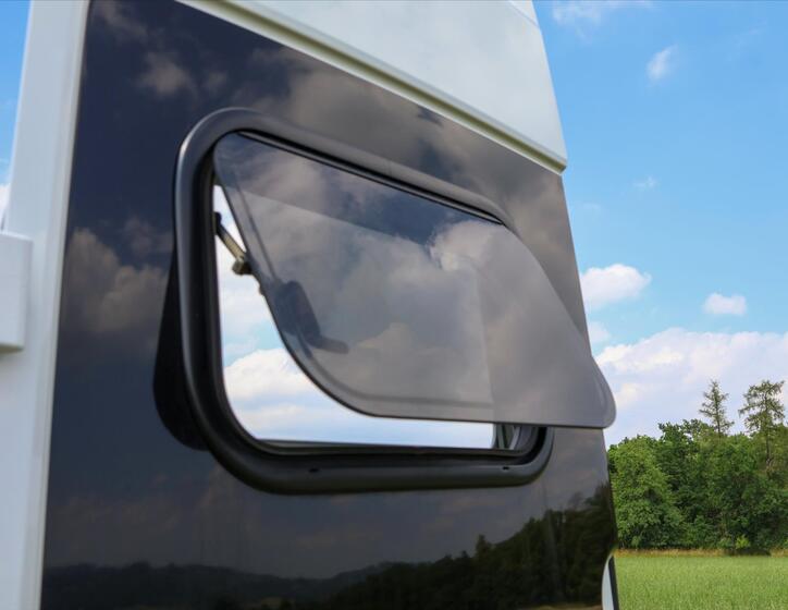Volkswagen Grand California 38