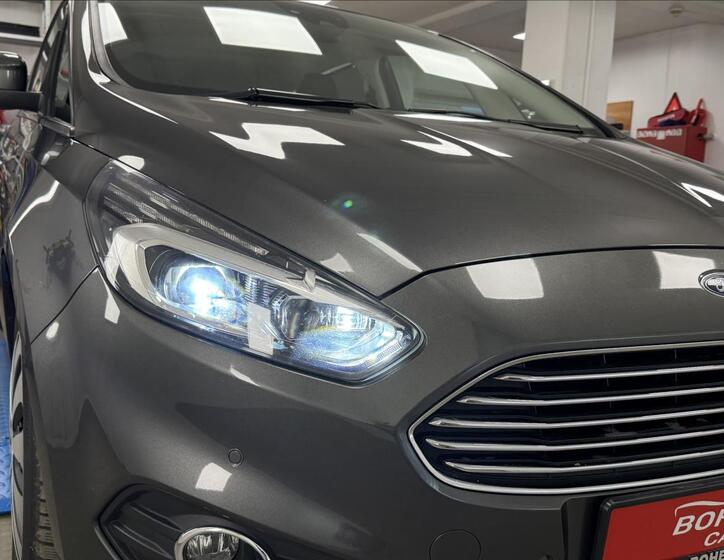 Ford S-MAX 33