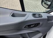 Ford Transit 8