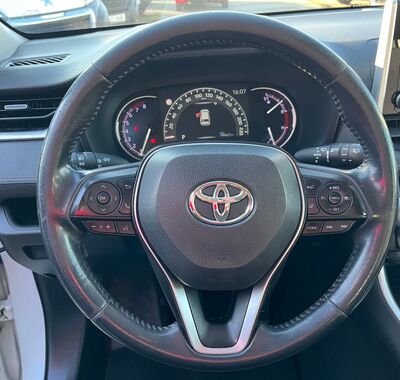Toyota RAV4 18