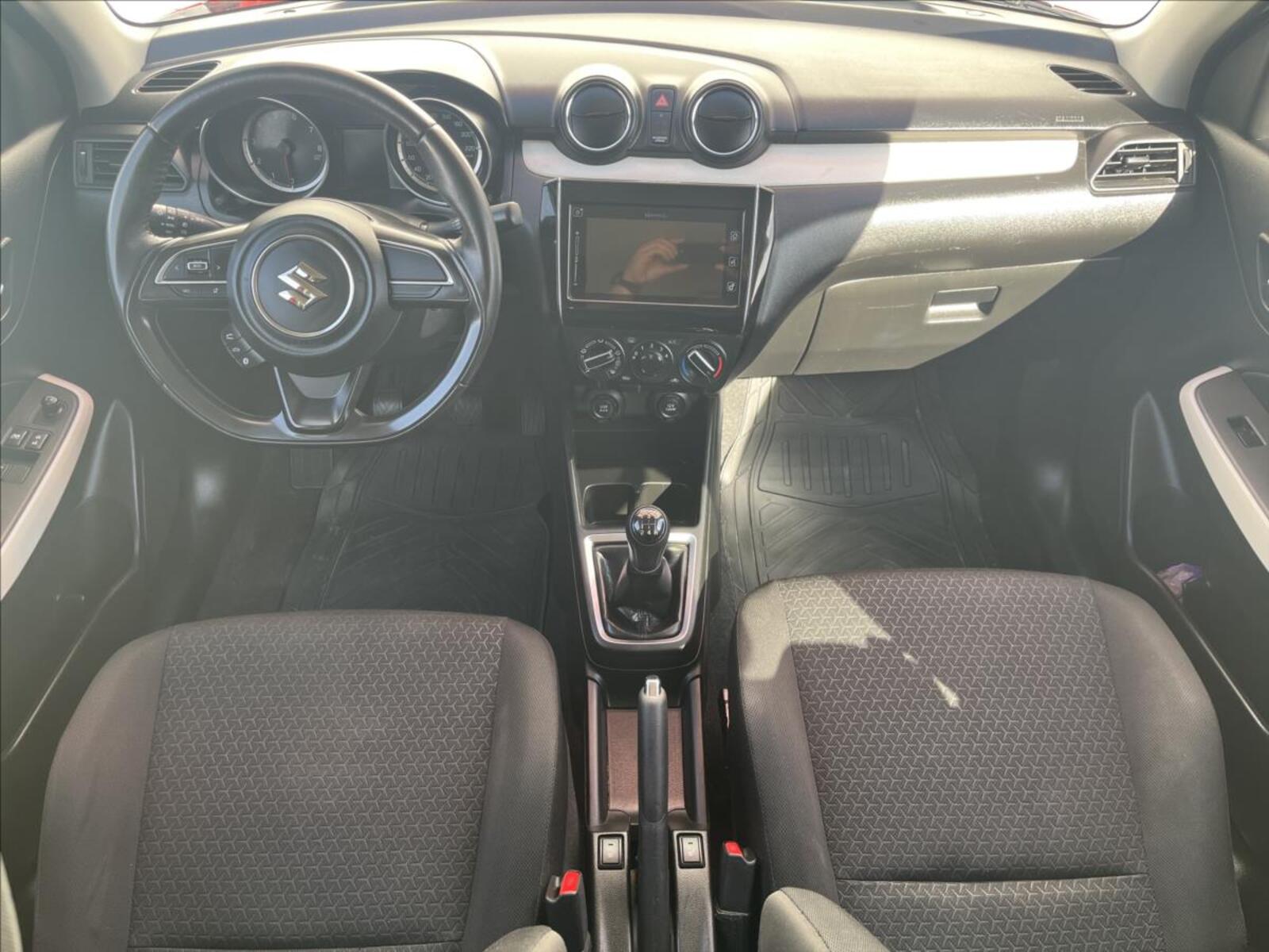 Suzuki Swift 12