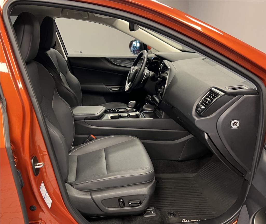 Lexus NX 450h plus