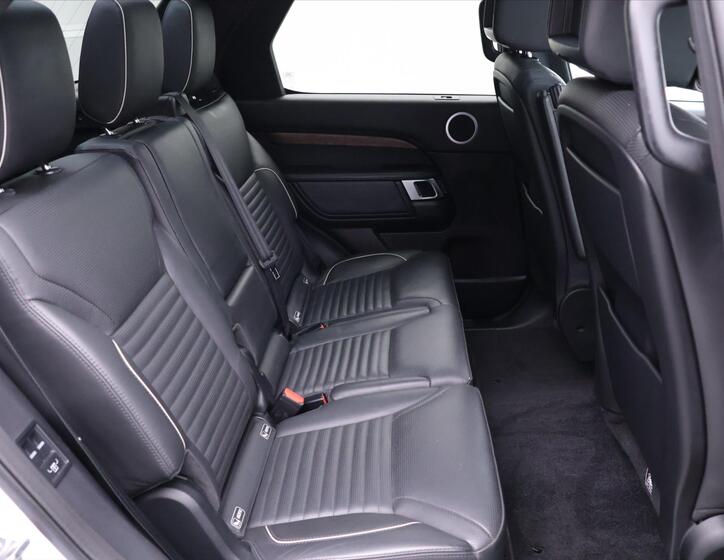 Land Rover Discovery 15