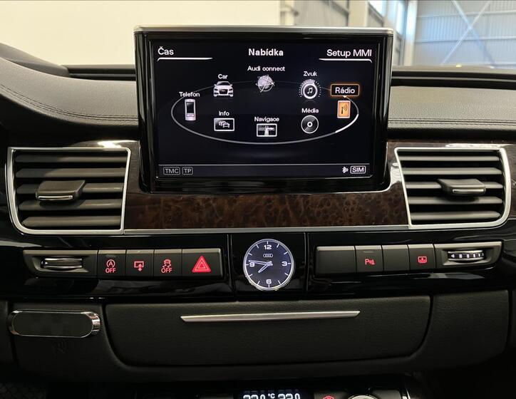Audi A8 8