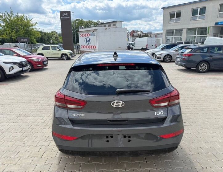 Hyundai i30 4