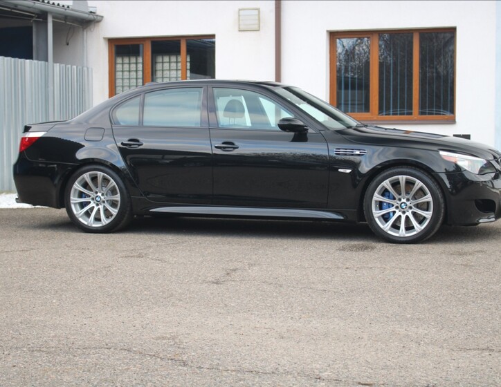 BMW M5 5