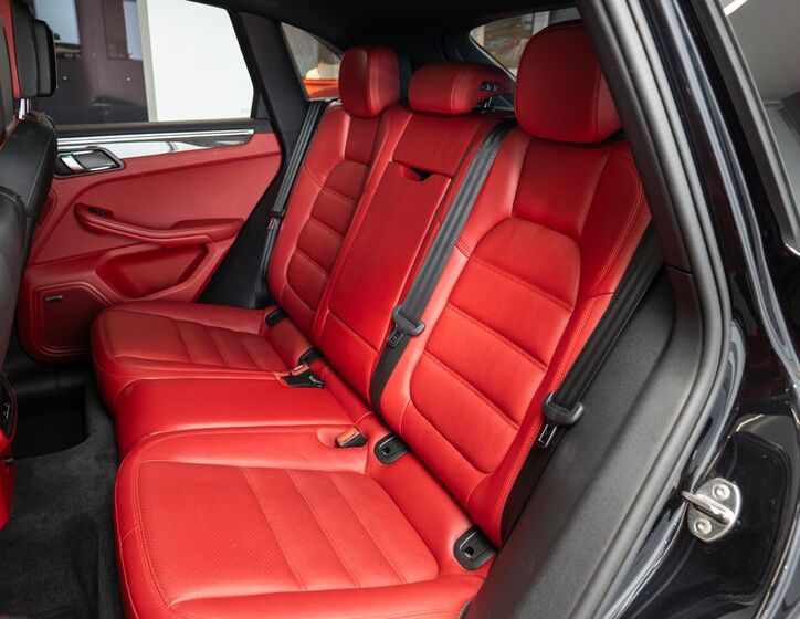 Porsche Macan 11