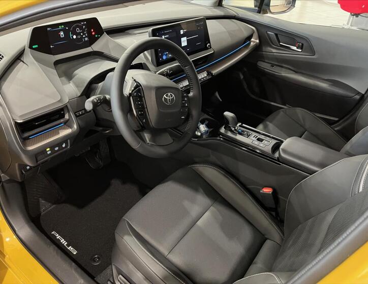 Toyota Prius 12