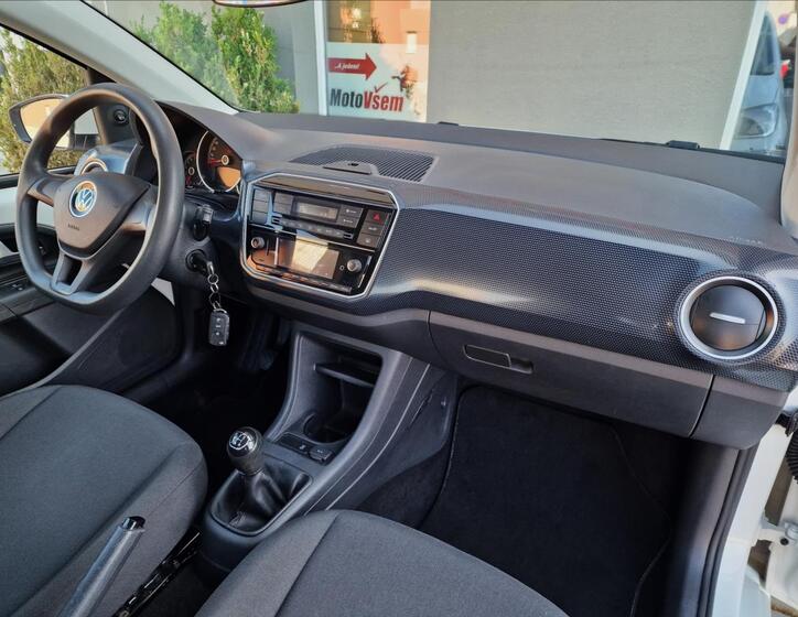Volkswagen up! 13