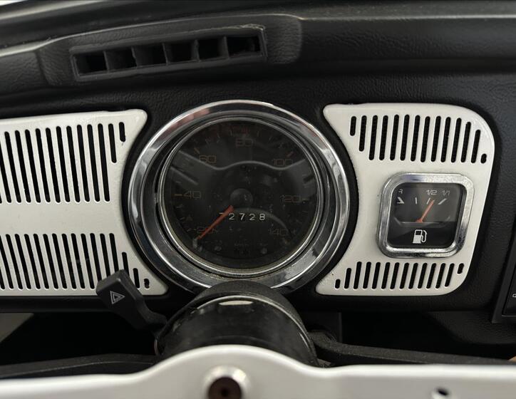 Volkswagen Beetle 8