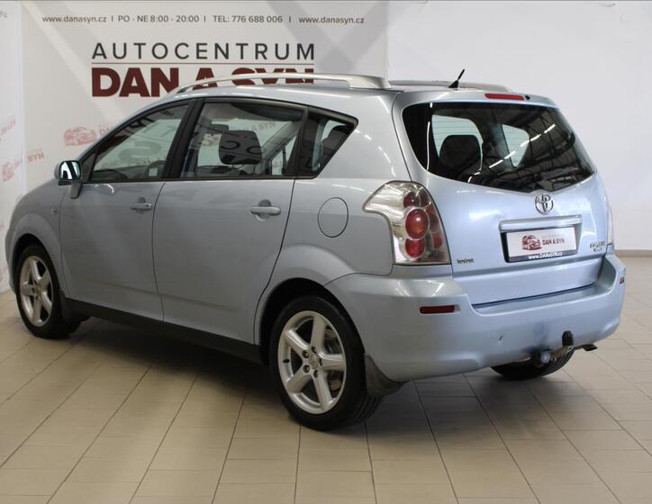 Toyota Corolla Verso 6