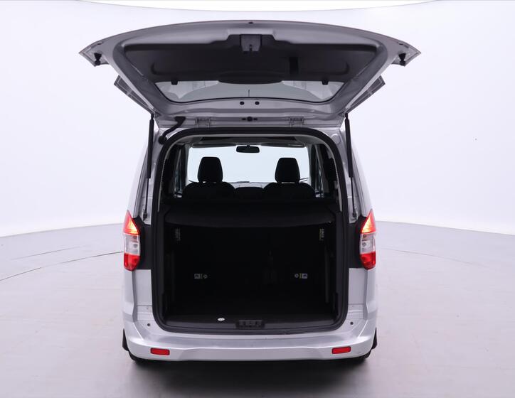 Ford Tourneo Courier 9