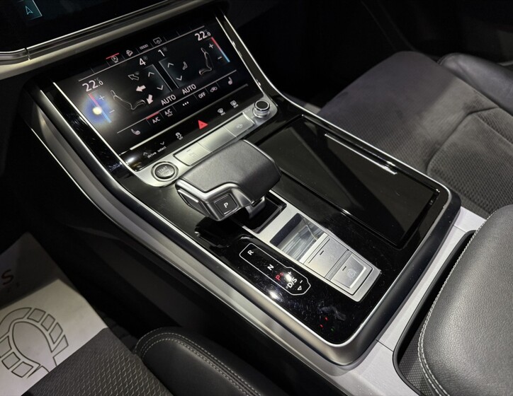 Audi Q7 15