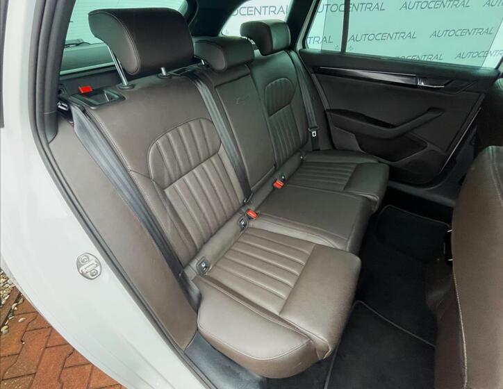 Škoda Superb 33