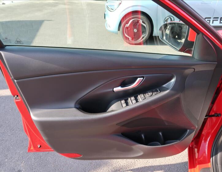 Hyundai i30 20
