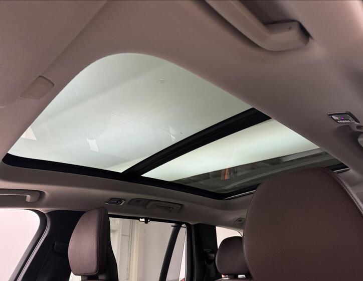Volvo XC90 32