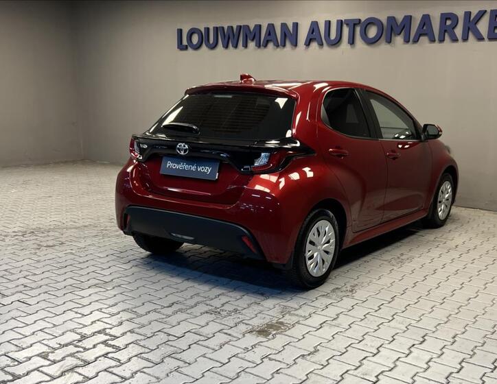 Toyota Yaris 2