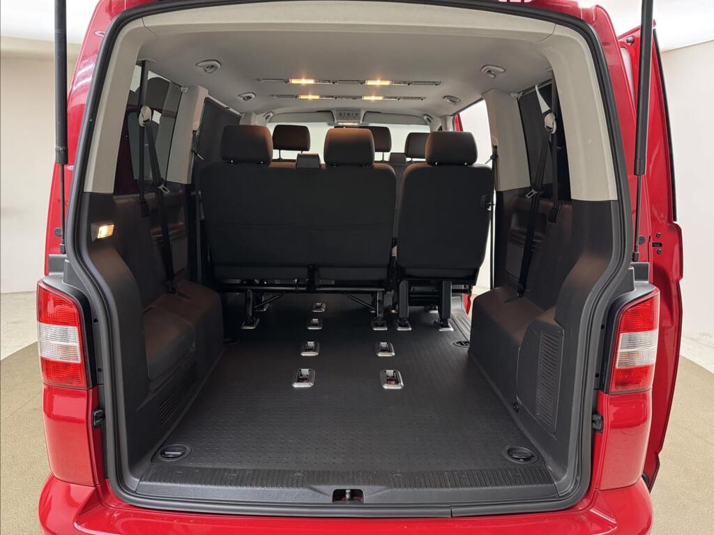 Volkswagen Caravelle 22