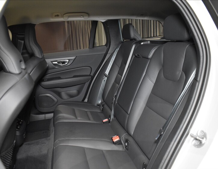 Volvo V60 9