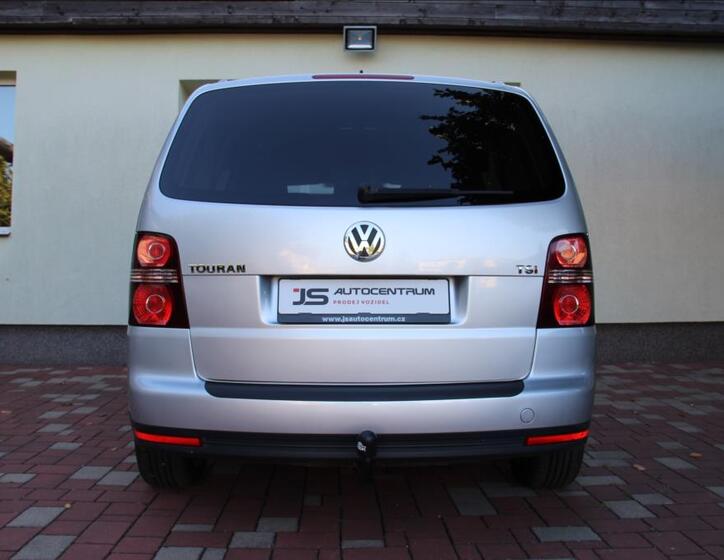 Volkswagen Touran 9