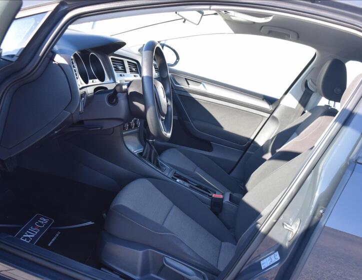 Volkswagen Golf 15