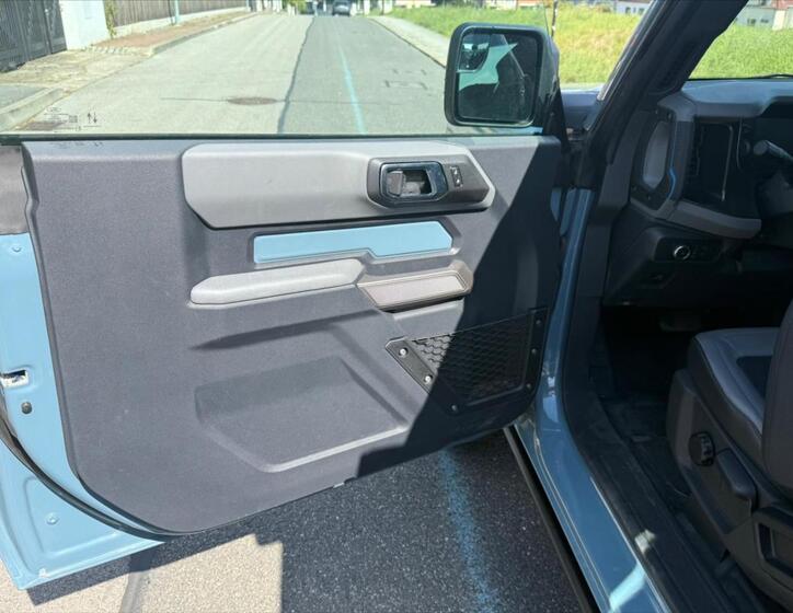 Ford Bronco 16