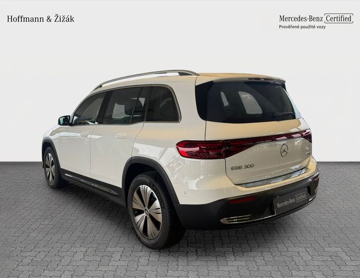 Mercedes-Benz EQB 7