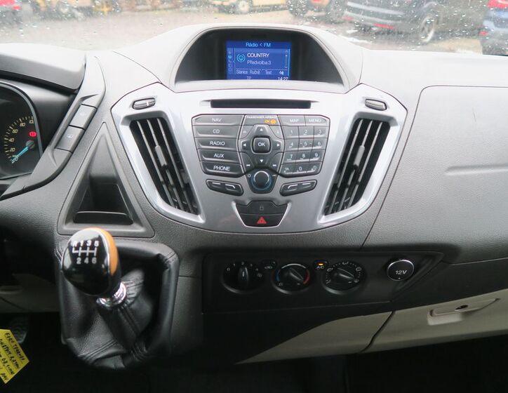 Ford Tourneo Custom 17
