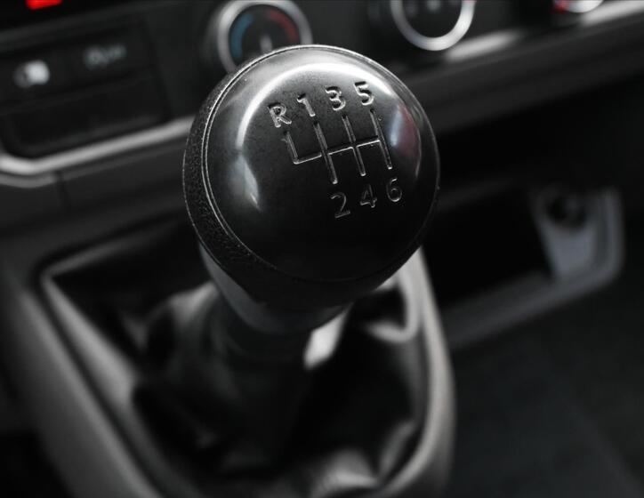 Volkswagen Crafter 22