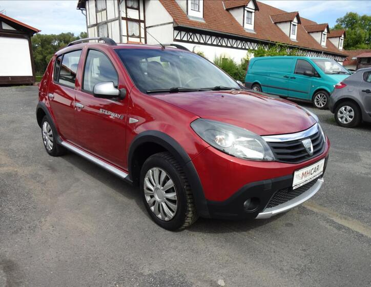 Dacia Sandero 1