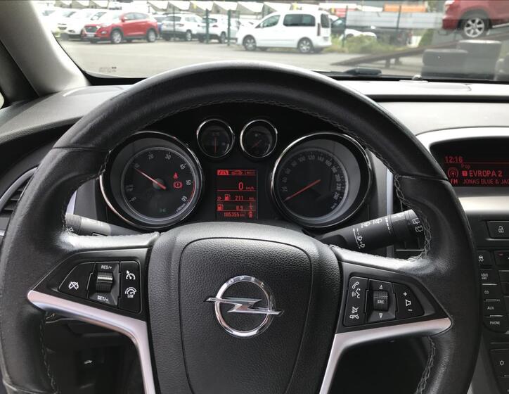 Opel Astra 9