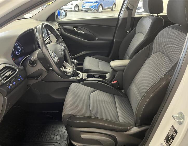 Hyundai i30 18