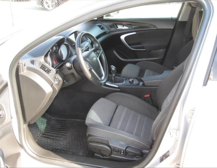 Opel Insignia 8