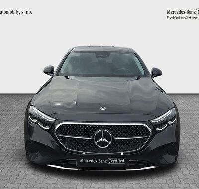 Mercedes-Benz Třídy E 8