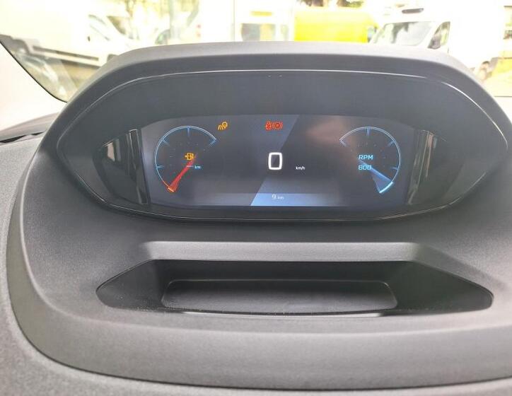 Peugeot Rifter 13