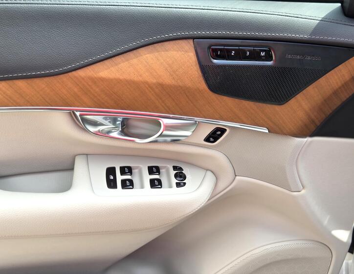 Volvo XC90 21