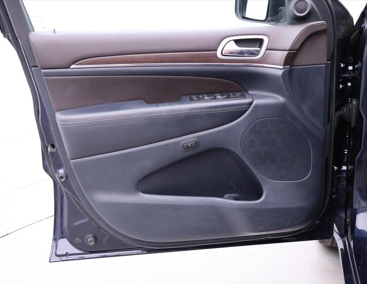 Jeep Grand Cherokee 13