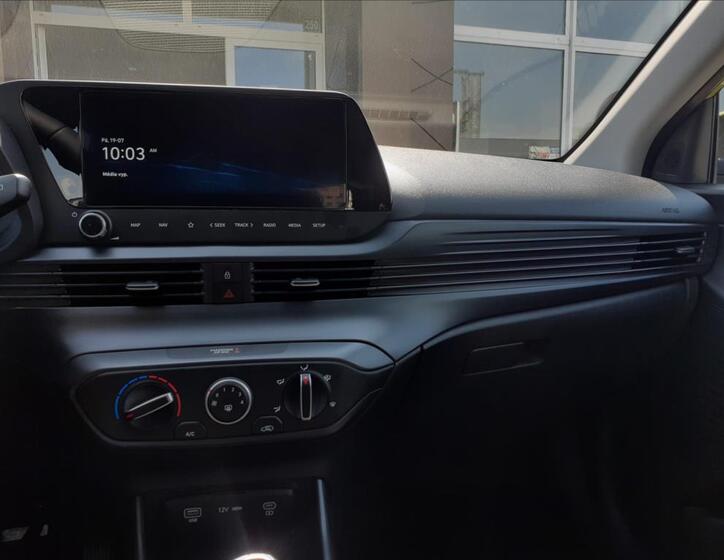 Hyundai i20 6