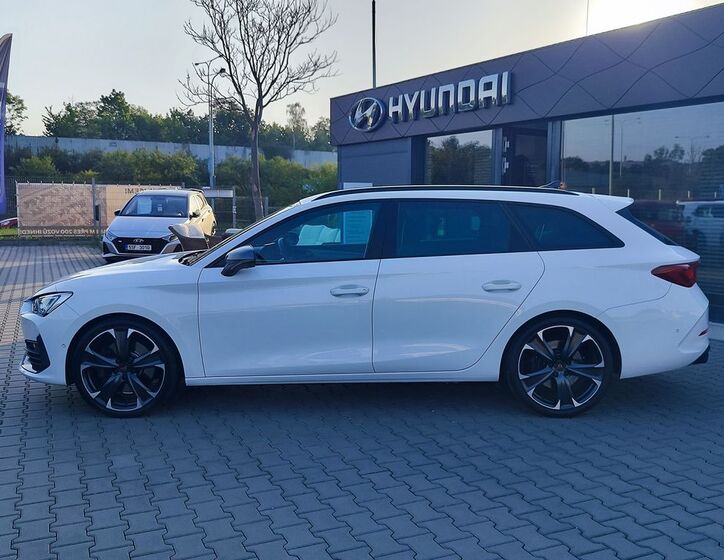 Cupra Leon 8