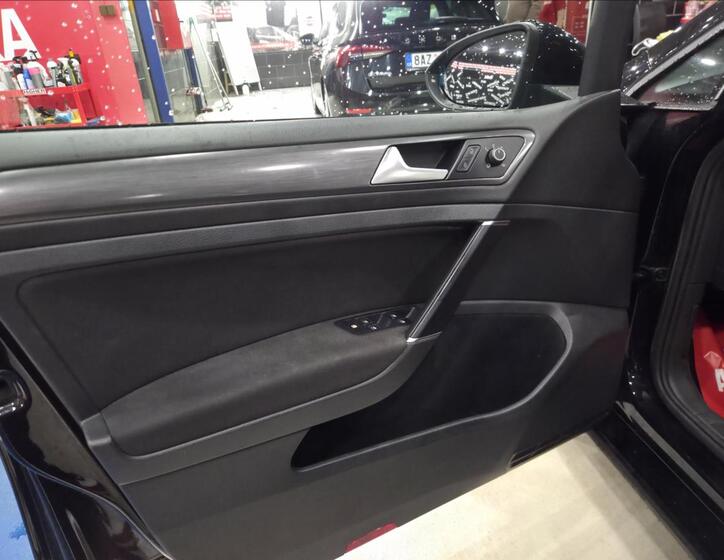 Volkswagen Golf 15