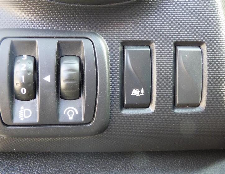 Renault Trafic 13