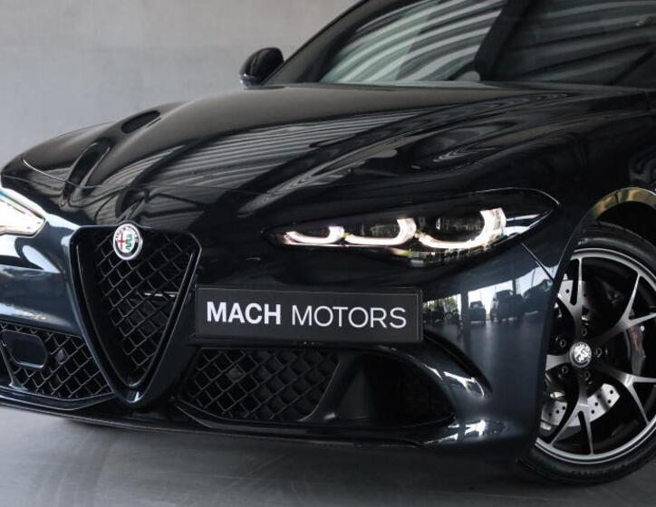 Alfa Romeo Giulia 10