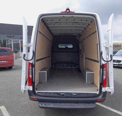 Mercedes-Benz Sprinter 19