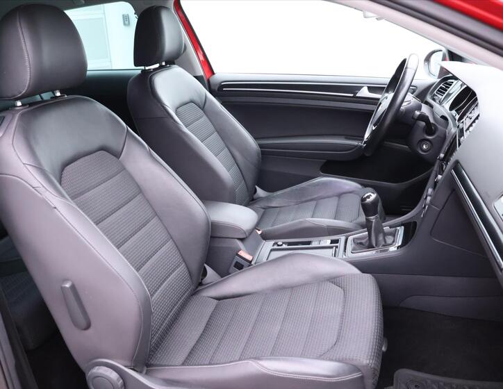 Volkswagen Golf 14
