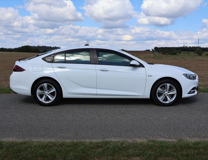 Opel Insignia 8
