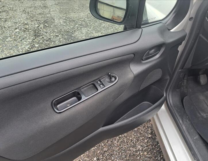 Peugeot 207 12