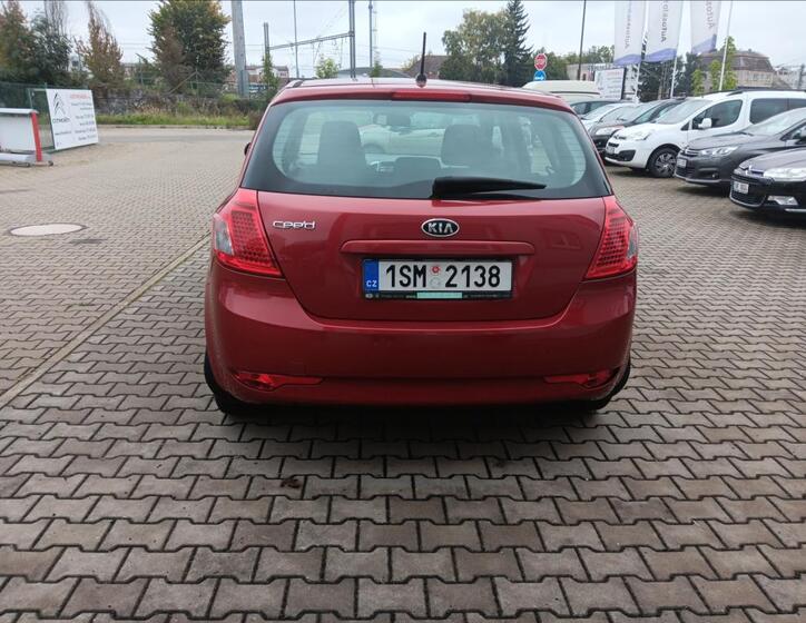 KIA Ceed 4