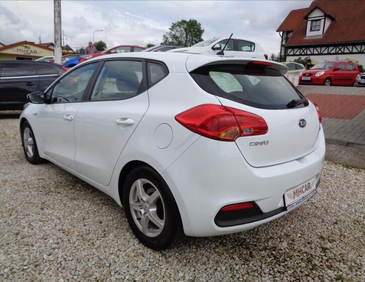 KIA Ceed 5